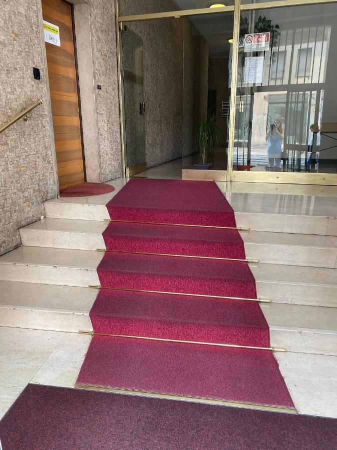 Lovely Apartment In The New Porta Nuova Area ミラノ エクステリア 写真