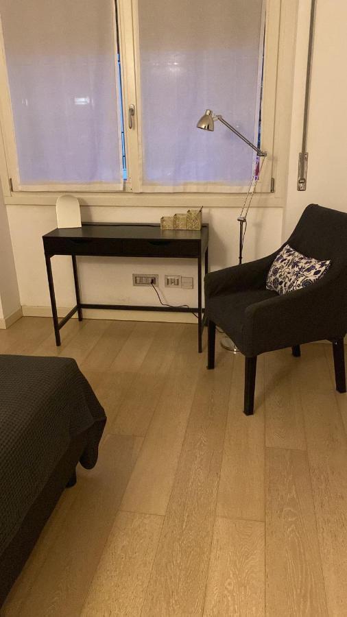Lovely Apartment In The New Porta Nuova Area ミラノ エクステリア 写真